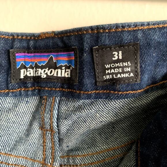 Patagonia Women's Straight Fit Dark Wash Denim Jeans Size 31 NWT Classic Outdoor - Picture 3 of 7